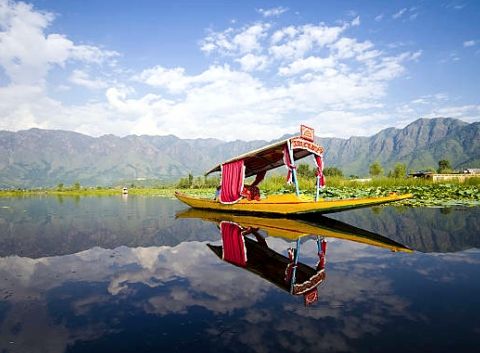 Jewels of the Himalayas: Kashmir Explorer