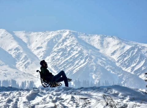 Srinagar Serenity: A Kashmiri Dream Vacation